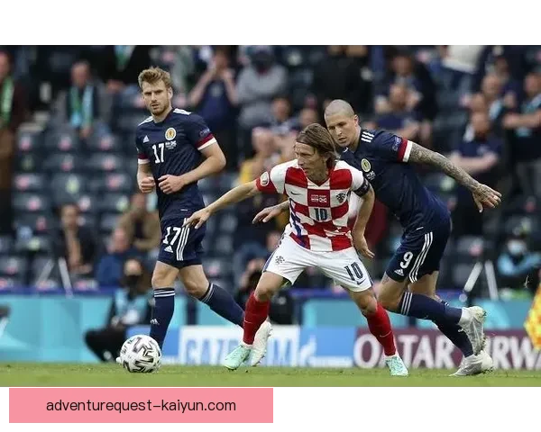 佩里西奇展现全能身手，助力克罗地亚成功晋级欧洲杯决赛圈，表现亮眼